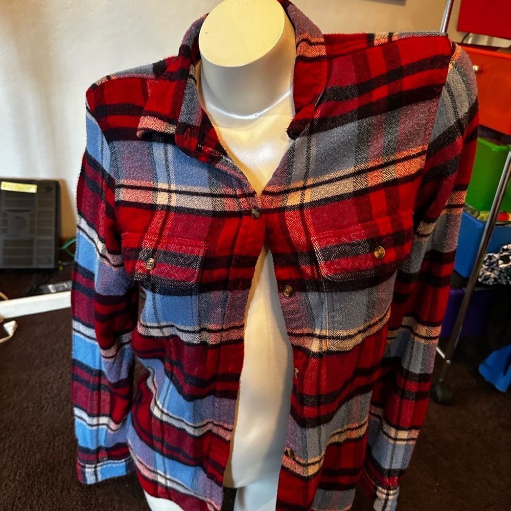 American Eagle Outfitters Red and Blue Checkered Shirt